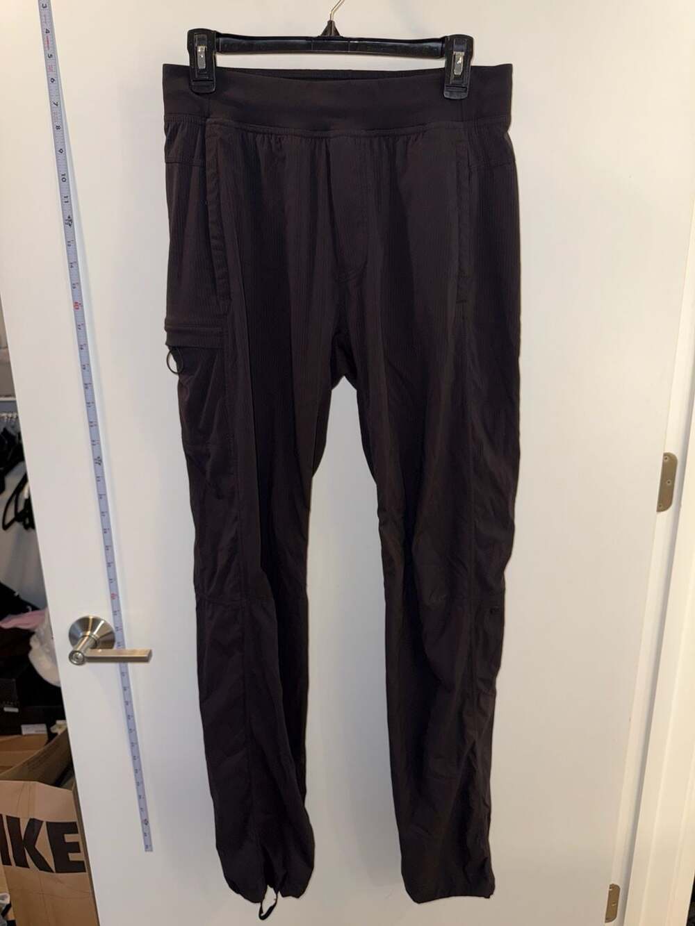 Lululemon Men's License to Train Cargo Pants Size M Black